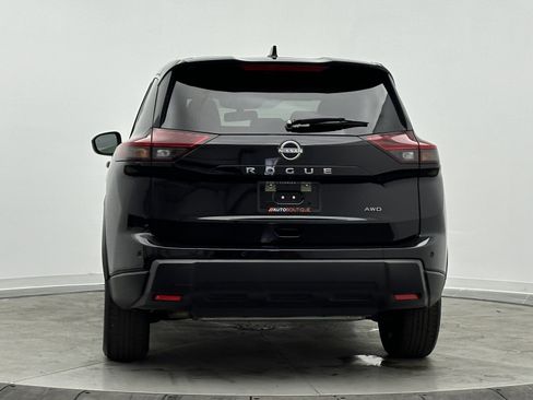 Used 2025 Nissan Rogue SV image 6