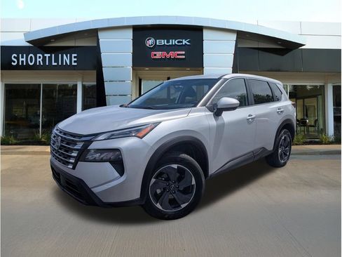 Used 2024 Nissan Rogue SV AWD/4WD image 9