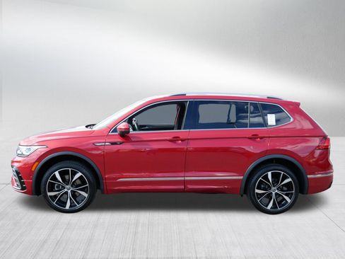 Certified 2024 Volkswagen Tiguan SEL R-Line AWD/4WD image 4