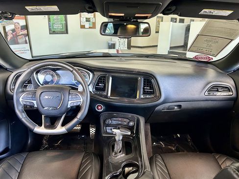 Used 2016 Dodge Challenger SRT RWD image 10