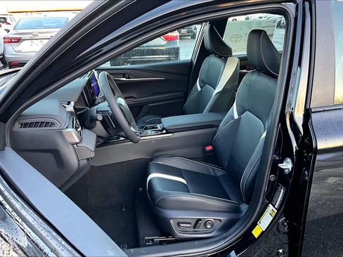 New 2026 Toyota Camry SE image 9