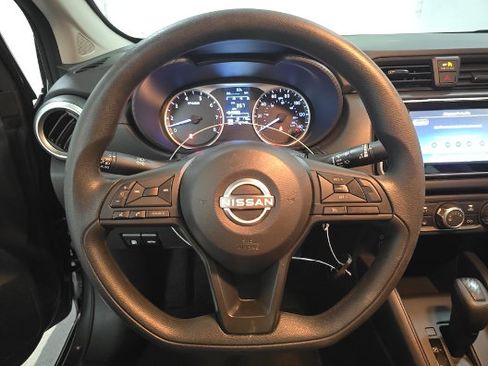 Used 2025 Nissan Versa S w/ Trunk Package FWD image 5