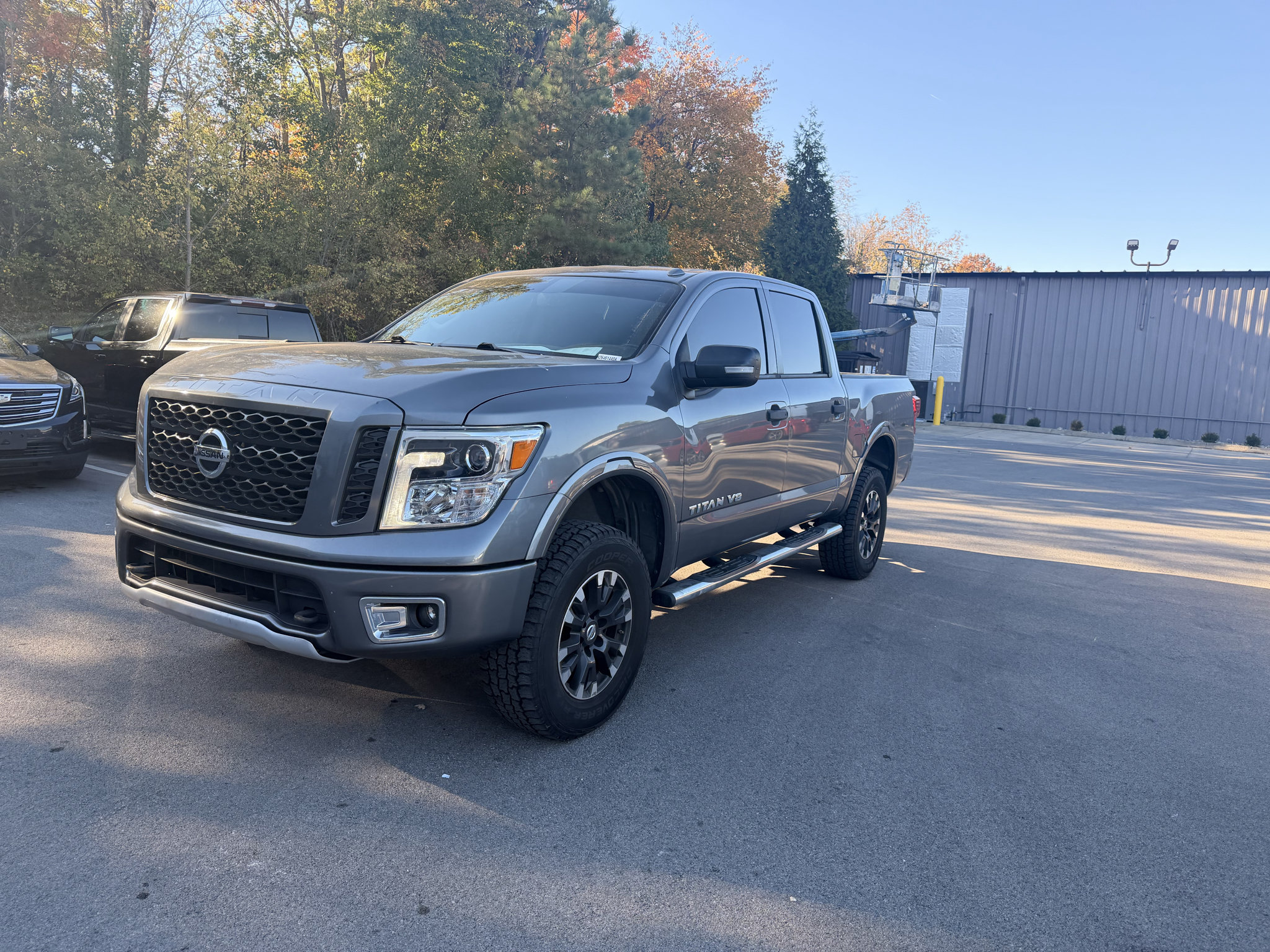 Used 2019 Nissan Titan PRO-4X AWD/4WD image 1