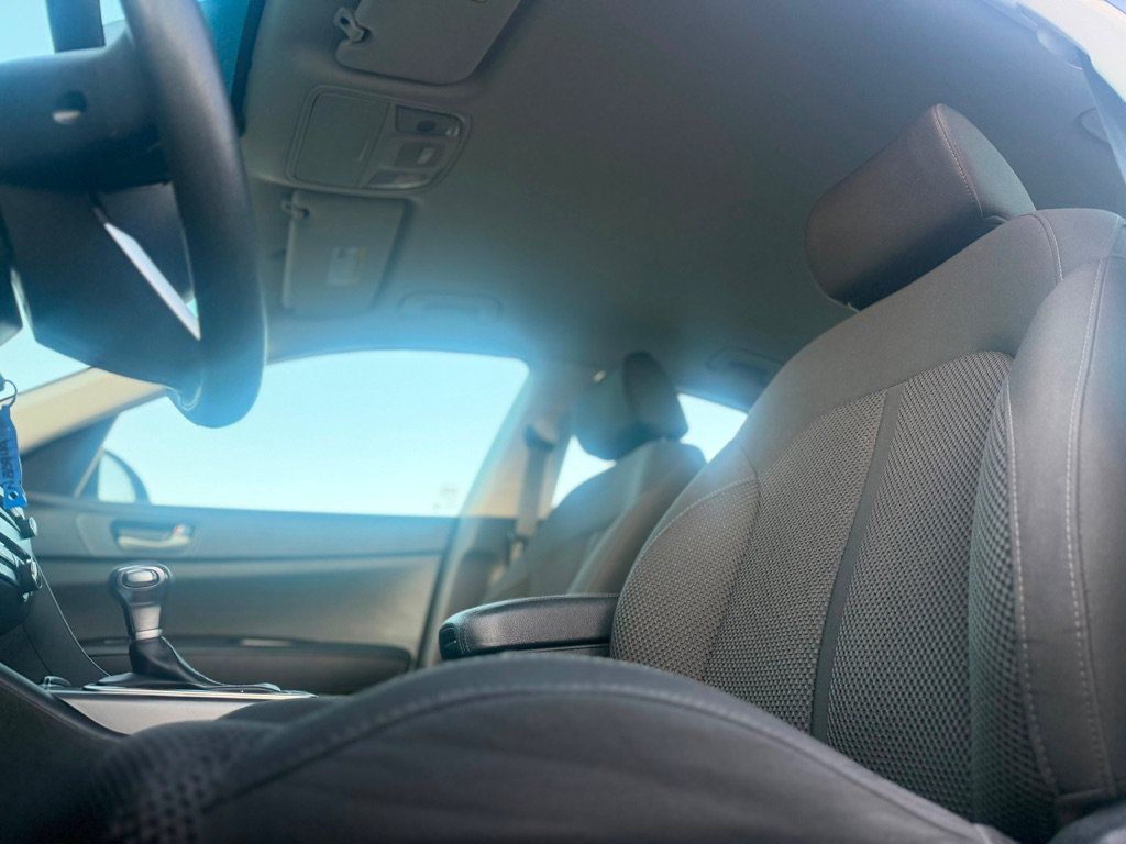 Used 2019 Kia Optima LX FWD image 9