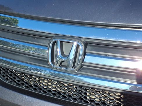 Used 2018 Honda Pilot EX-L image 11