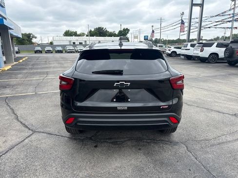 Used 2025 Chevrolet Trax RS FWD image 5