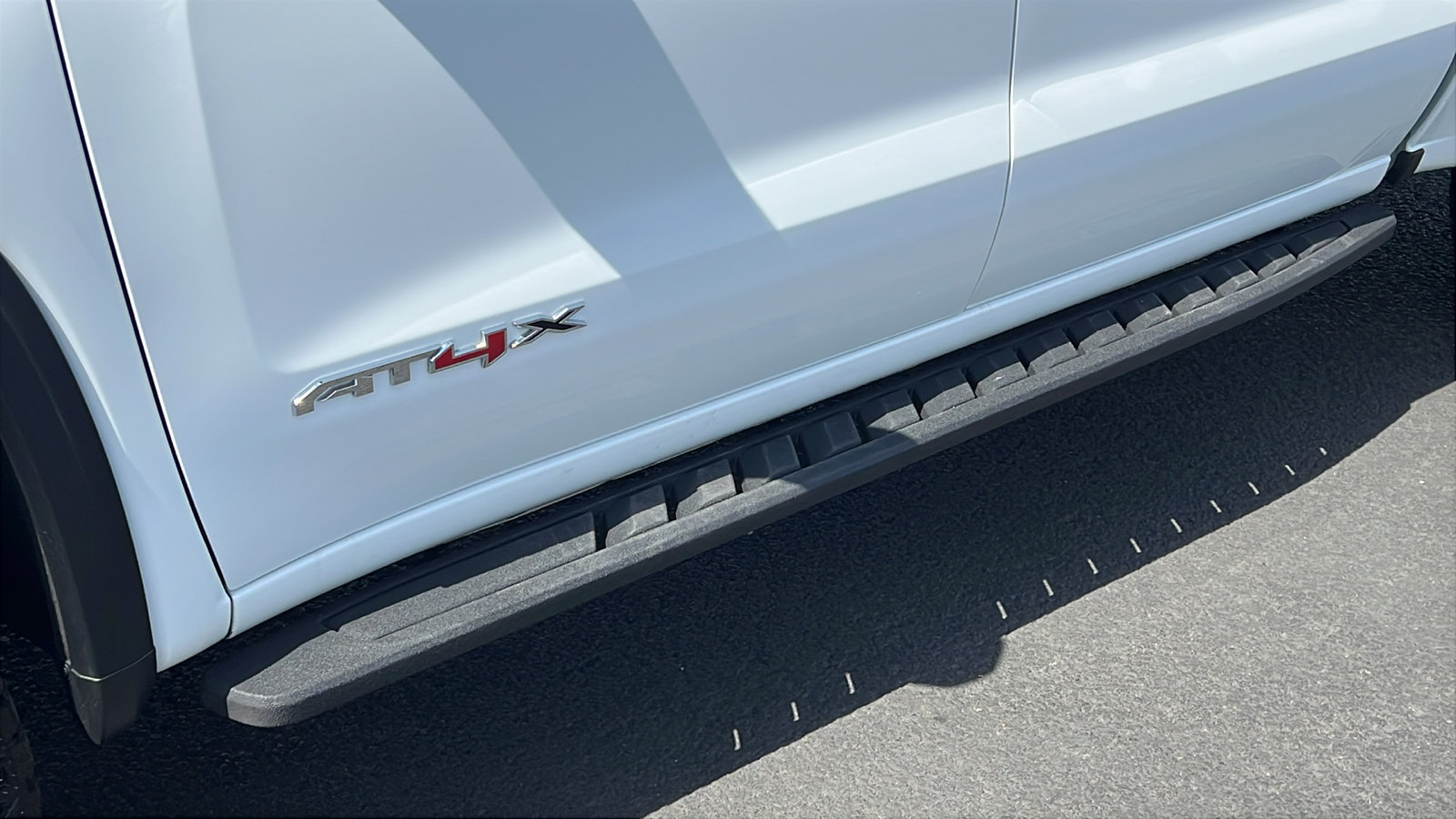 Certified 2024 GMC Sierra 1500 AT4X AWD/4WD image 11
