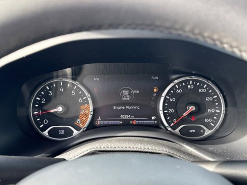 Used 2023 Jeep Renegade Altitude image 17