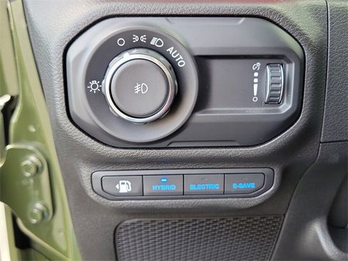 Used 2023 Jeep Wrangler Unlimited Rubicon 4xe image 19