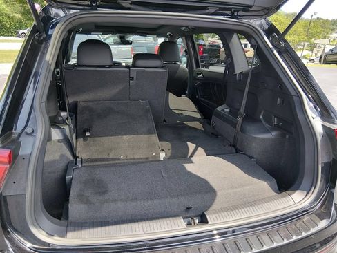 Used 2023 Volkswagen Tiguan SE R-Line FWD image 16