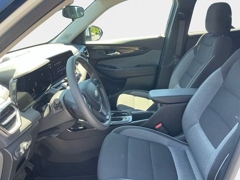 Used 2025 Chevrolet TrailBlazer LT AWD/4WD image 10