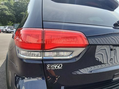 Used 2016 Jeep Grand Cherokee Limited RWD image 13