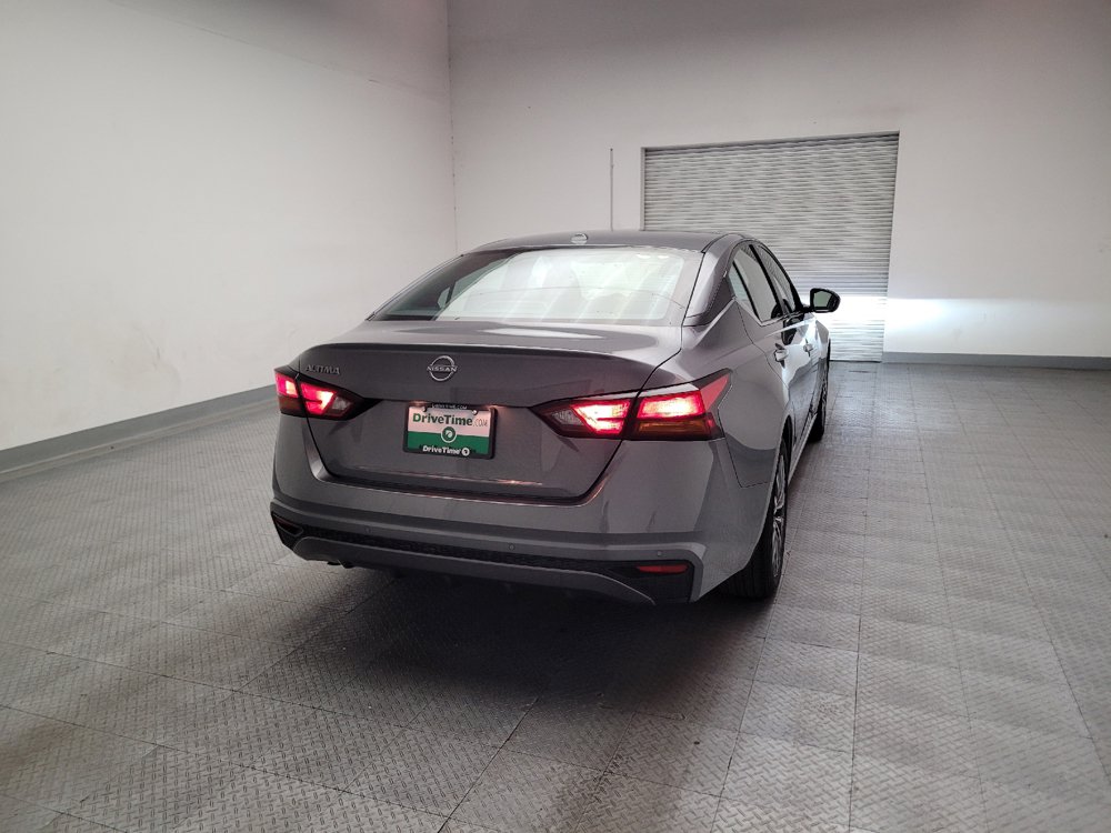 Used 2025 Nissan Altima 2.5 SV FWD image 7
