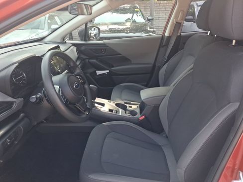 Used 2025 Subaru Crosstrek 2.5i Premium AWD/4WD image 4