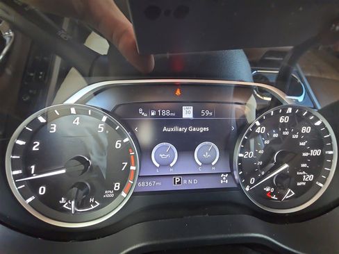 Used 2021 Nissan Titan Platinum Reserve w/ Moonroof Package image 12