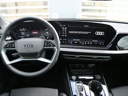 Used 2025 Audi A5 2.0T Premium Plus w/ Premium Plus AWD/4WD image 18