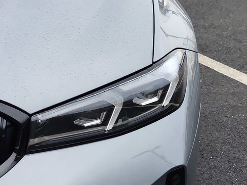 Used 2024 BMW 330i xDrive Sedan w/ M Sport Package image 9