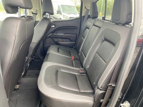 Certified 2022 GMC Canyon AT4 w/ Trailering Package AWD/4WD image 18