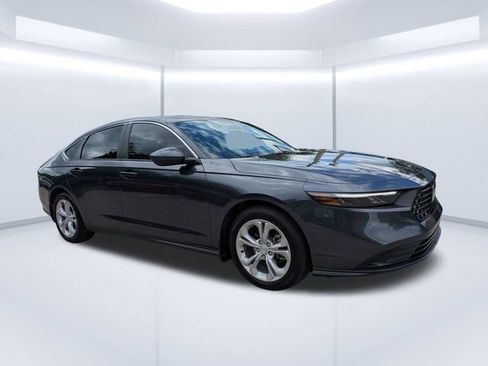 Used 2025 Honda Accord LX image 2
