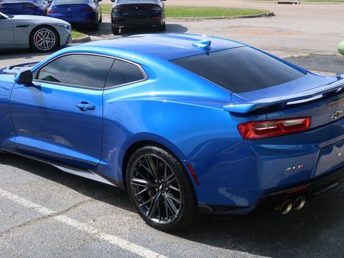 Used 2018 Chevrolet Camaro ZL1 image 12
