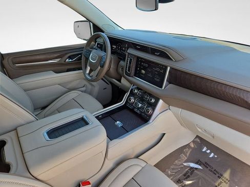 Used 2023 GMC Yukon Denali w/ Max Trailering Package AWD/4WD image 44