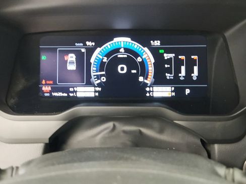 Used 2024 Toyota Tundra Limited AWD/4WD image 29