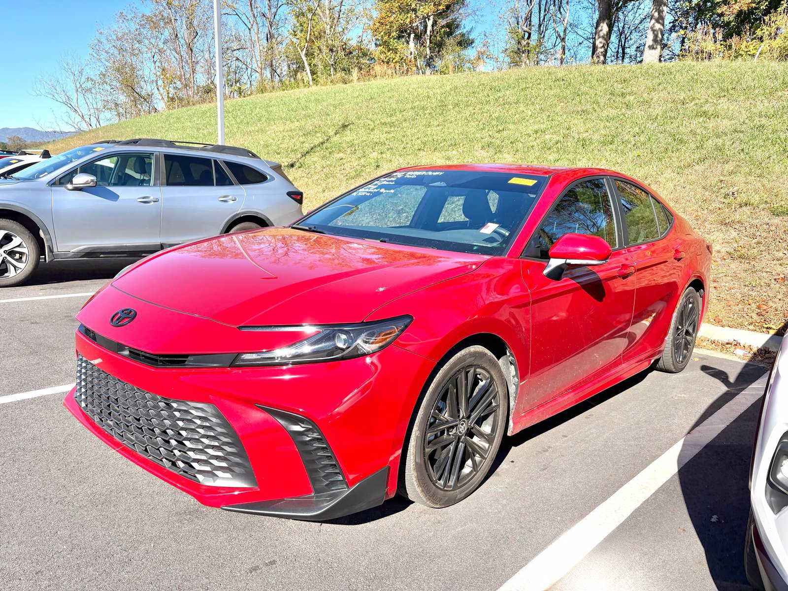 Used 2025 Toyota Camry SE w/ Multimedia Upgrade Package FWD image 3