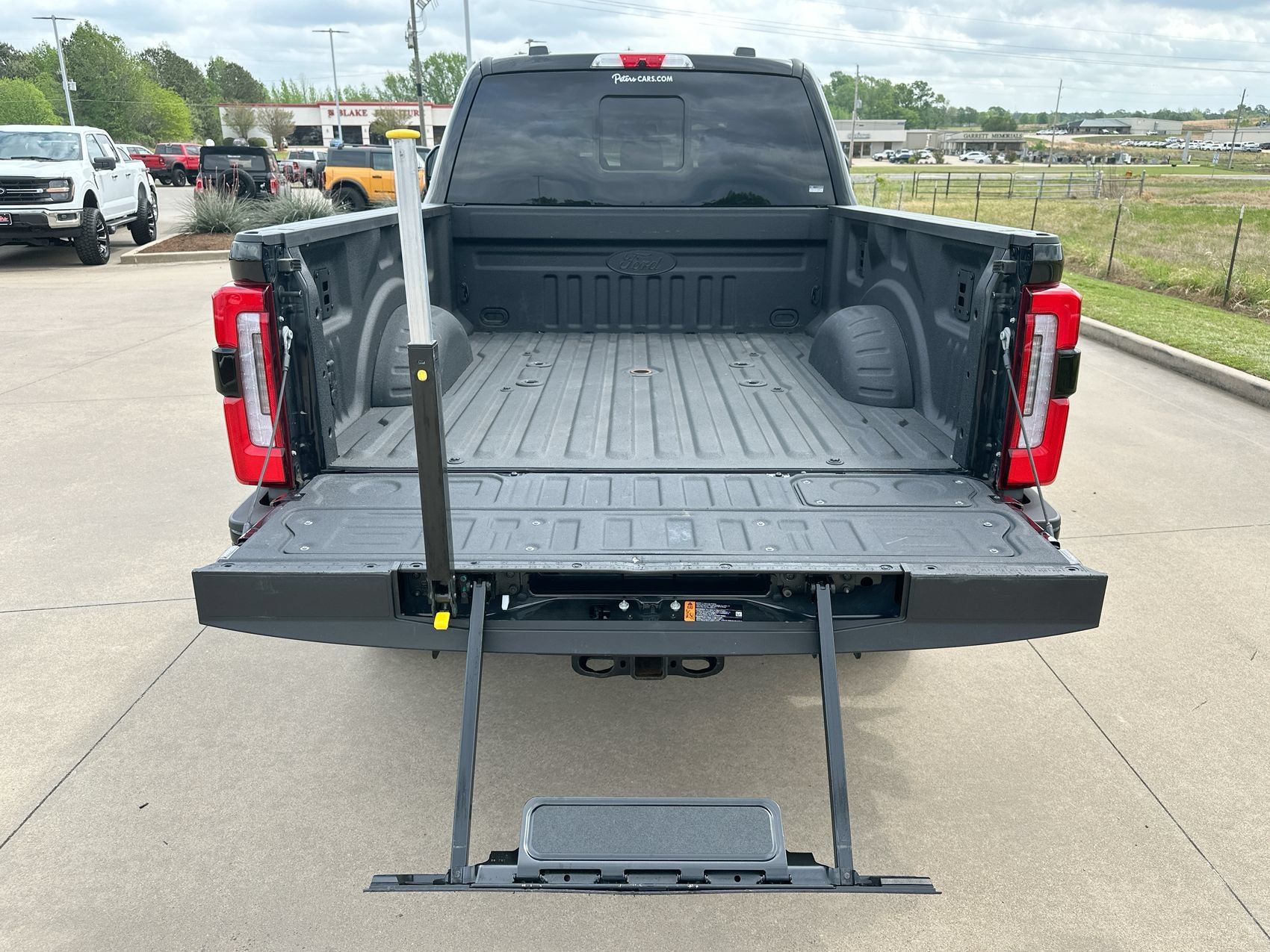 Used 2025 Ford F350 Platinum AWD/4WD image 25