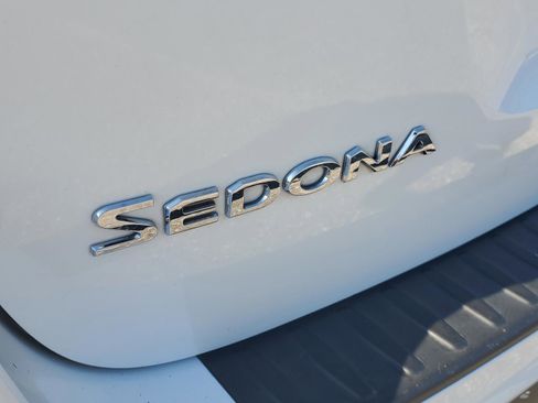 Used 2019 Kia Sedona EX w/ Paint Protection Package image 27