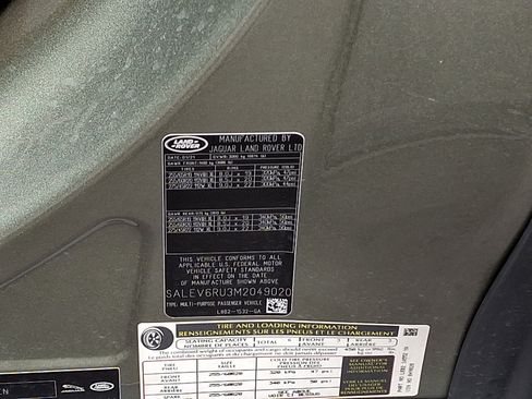 Used 2021 Land Rover Defender 90 First Edition AWD/4WD image 26
