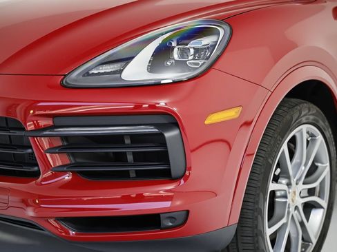 Certified 2023 Porsche Cayenne Coupe AWD/4WD image 11
