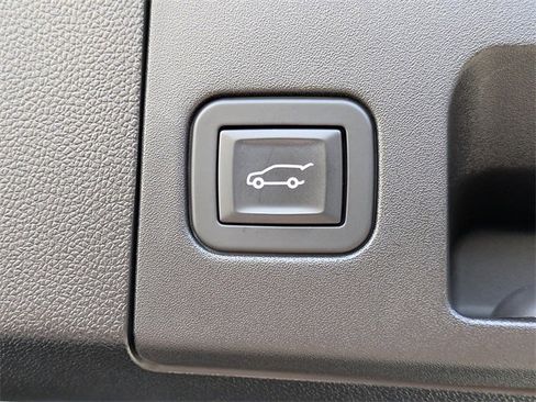 Used 2019 Cadillac XT4 Sport w/ Driver Awareness Package image 13