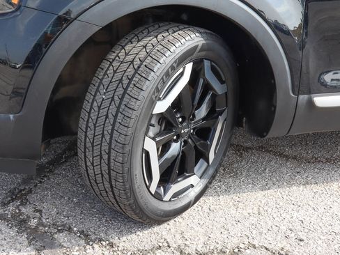 Used 2025 Kia Telluride S AWD/4WD image 17