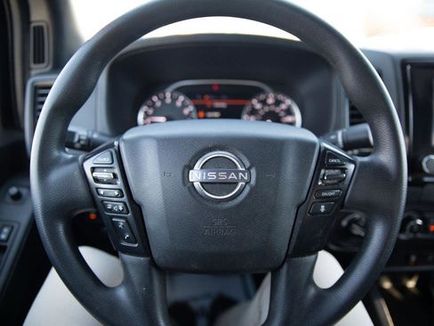 Used 2023 Nissan Frontier SV w/ Midnight Edition Package image 12