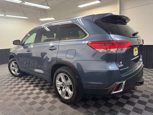 Used 2017 Toyota Highlander Limited AWD/4WD image 6
