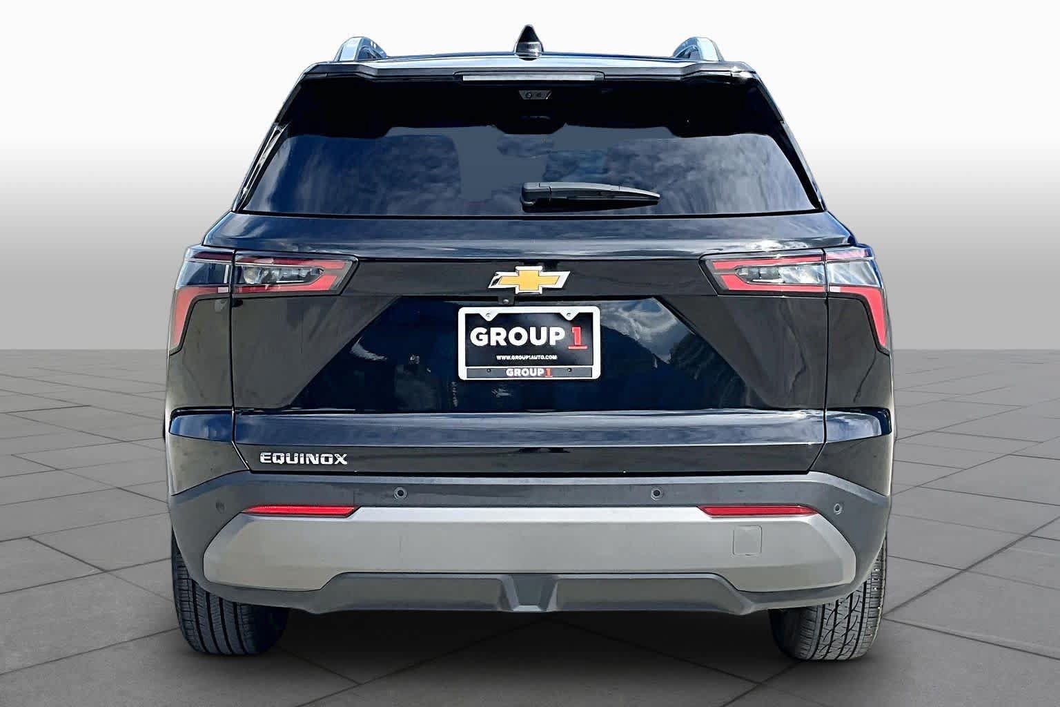 Used 2025 Chevrolet Equinox LT w/ Convenience Package II FWD image 5
