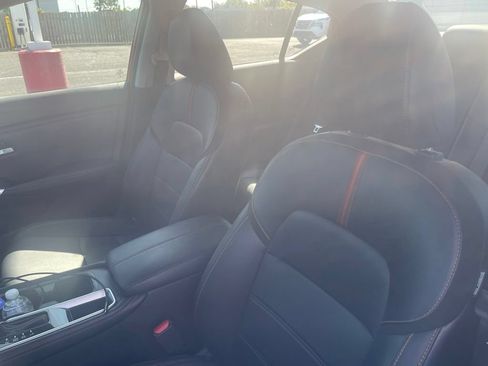 Certified 2023 Nissan Sentra SR w/ SR Premium Package FWD image 9