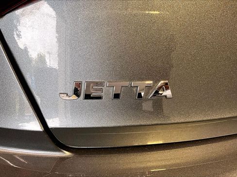 Used 2019 Volkswagen Jetta SE FWD image 10