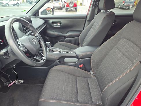 Used 2023 Honda HR-V Sport image 10