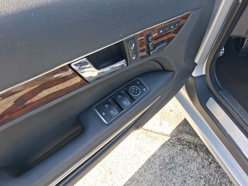 Used 2011 Mercedes-Benz E 350 Cabriolet image 12