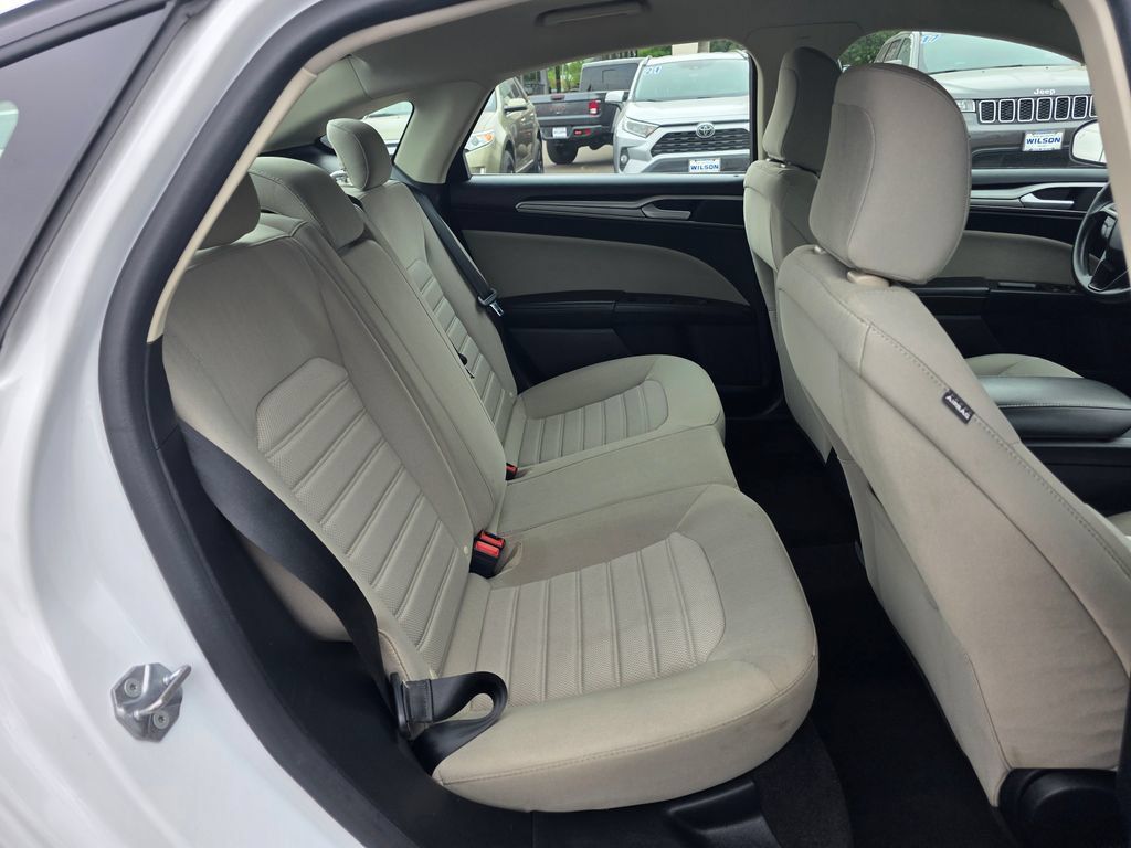 Used 2020 Ford Fusion S FWD image 22