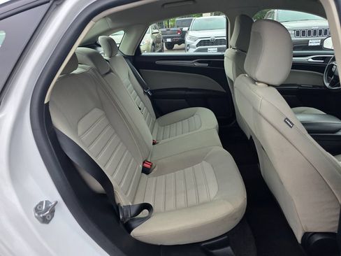 Used 2020 Ford Fusion S FWD image 22