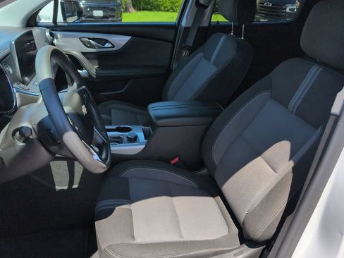 Used 2025 Chevrolet Blazer LT FWD image 19