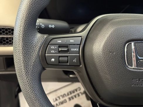 Used 2025 Honda HR-V LX image 11