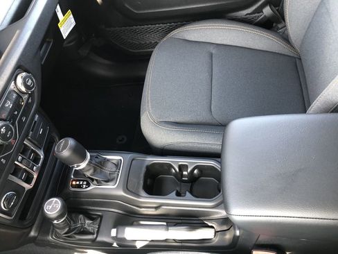 New 2026 Jeep Gladiator Sport AWD/4WD image 17