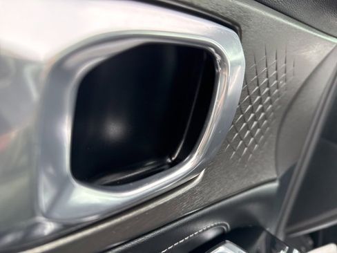 Used 2023 Kia Sorento SX image 15