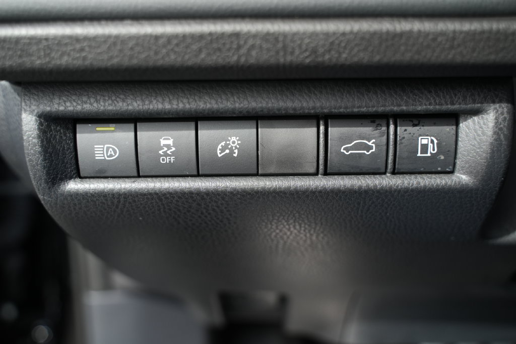 Used 2025 Toyota Camry XSE FWD image 34