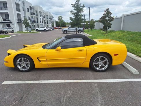 Used 2001 Chevrolet Corvette Convertible w/ Preferred Equipment Group2 RWD image 20