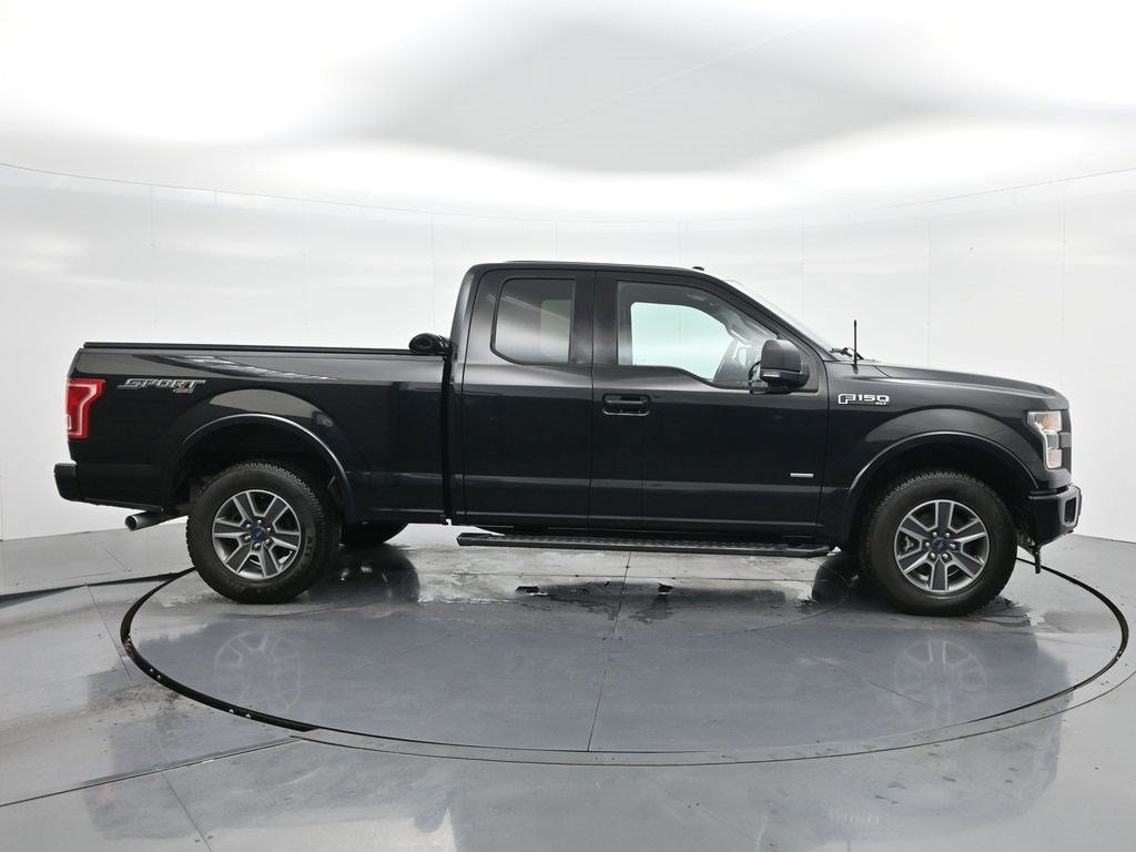 Used 2017 Ford F150 XLT w/ Equipment Group 302A Luxury AWD/4WD image 8