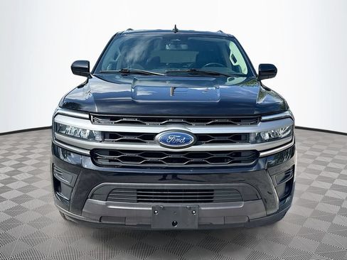 Used 2024 Ford Expedition XLT AWD/4WD image 2